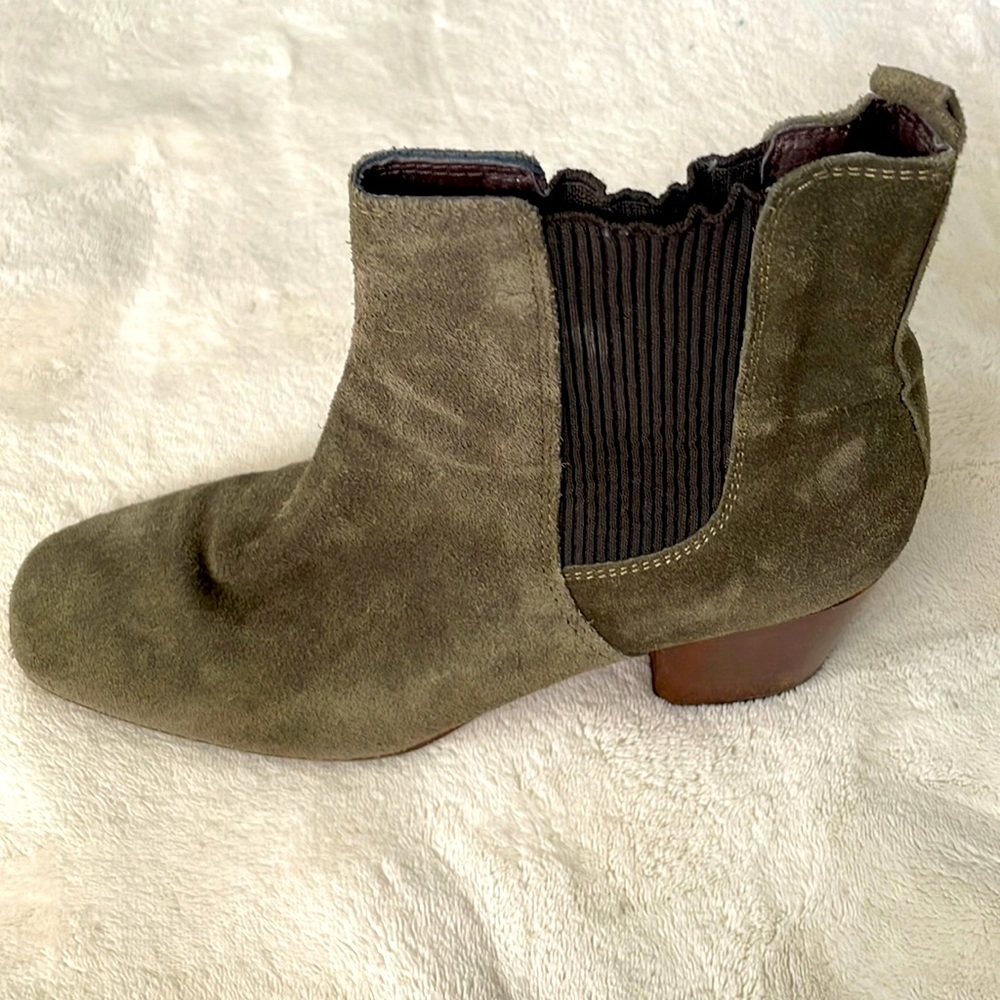 Steve Madden booties